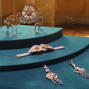 The crown of Queen Farida - Royal Jewelry Museum - Egypt Vacation Tours