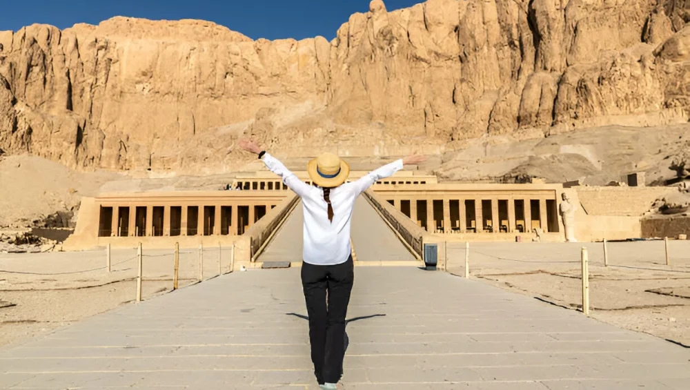 Luxor Tour by plane from Cairo