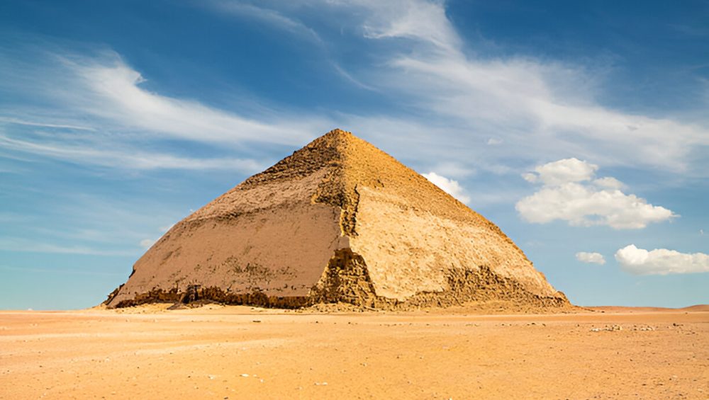 Dahshur Pyramids and Countryside Day Tour